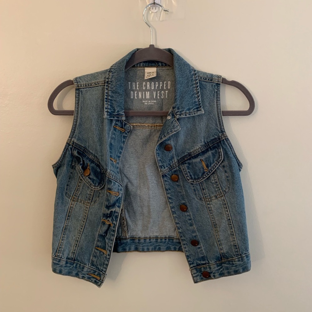 Cropped denim vest